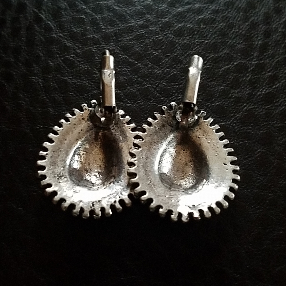 Earrings - Picture 6 of 7